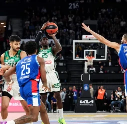 Panathinaikos recupera el factor cancha, 77-81 [2-1]