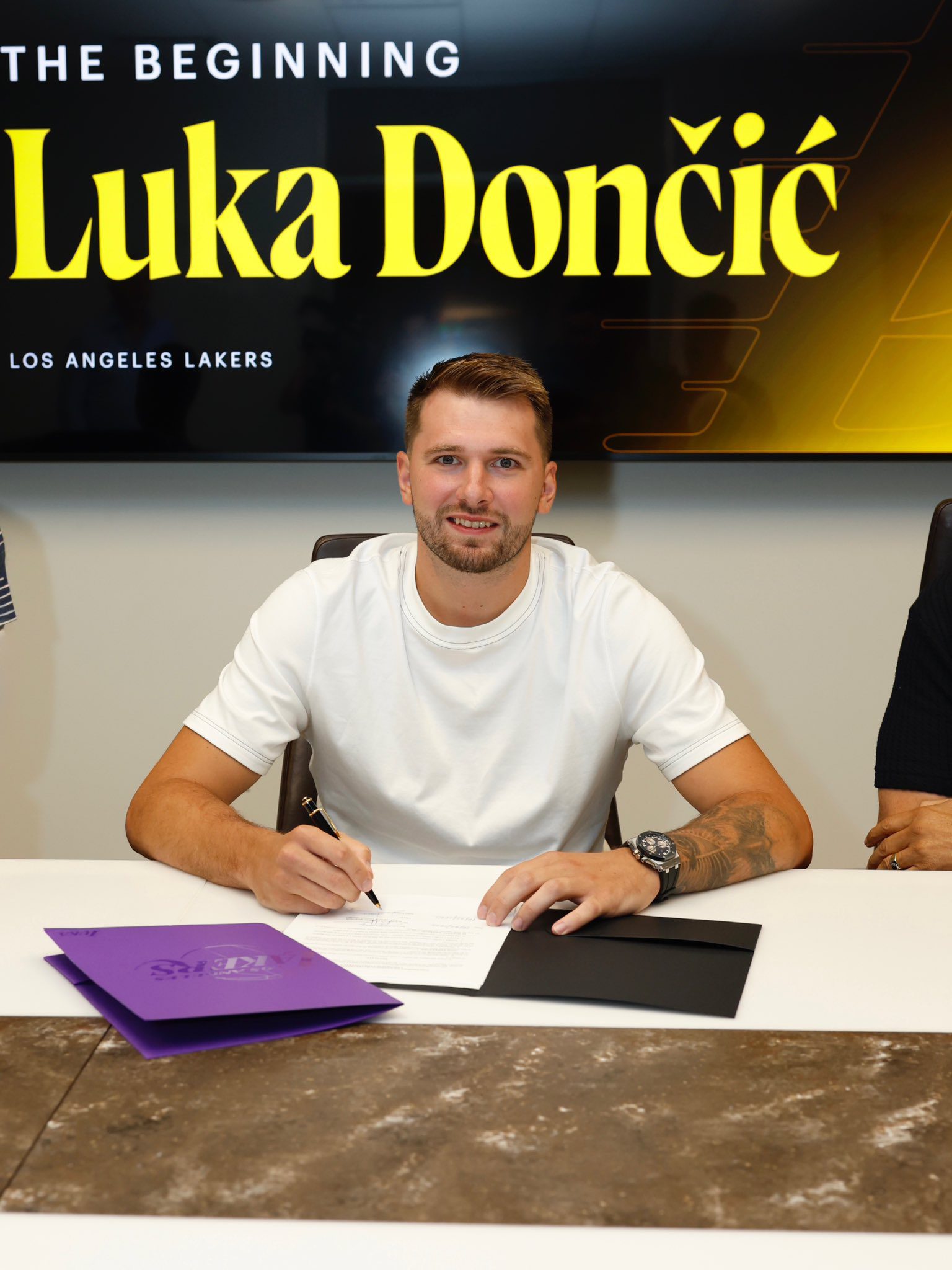 Luka Doncic sella su futuro con los Lakers con una histórica extensión de contrato