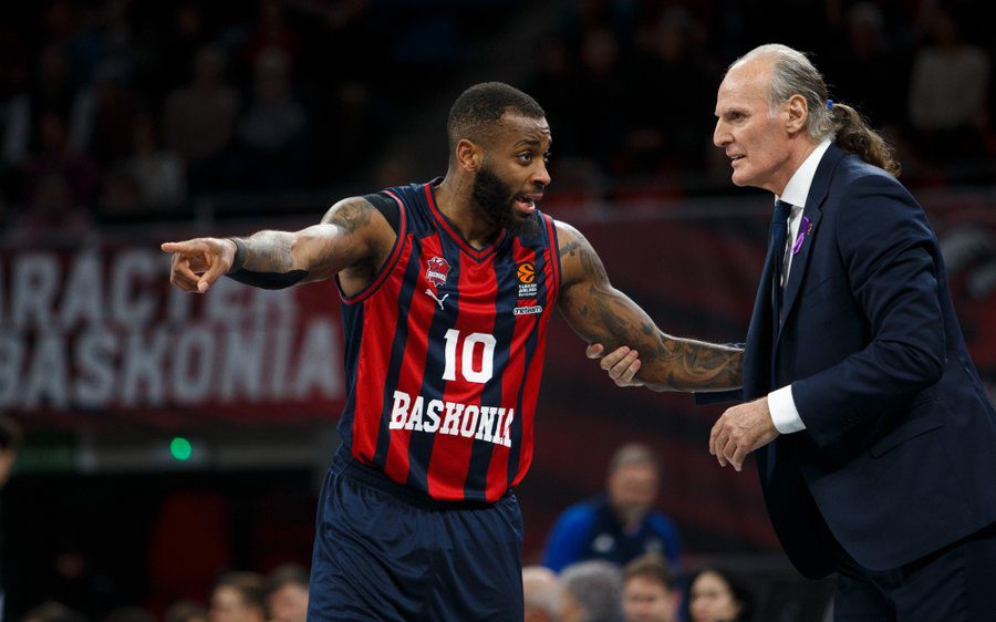Miller-McIntyre comanda la victoria del Baskonia ante el ALBA, 88-71