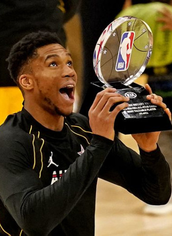 Antetokounmpo hace historia con su MVP del All-Star