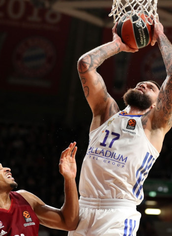 Gran triunfo del Real Madrid en Múnich (76-80)