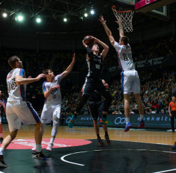 Arnoldas Kulboka renovará con el Bilbao Basket