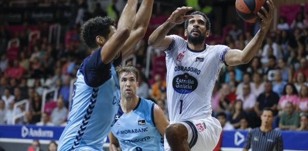 El MoraBanc remonta 21 puntos y vence al Monbus Obradoiro (92-89)
