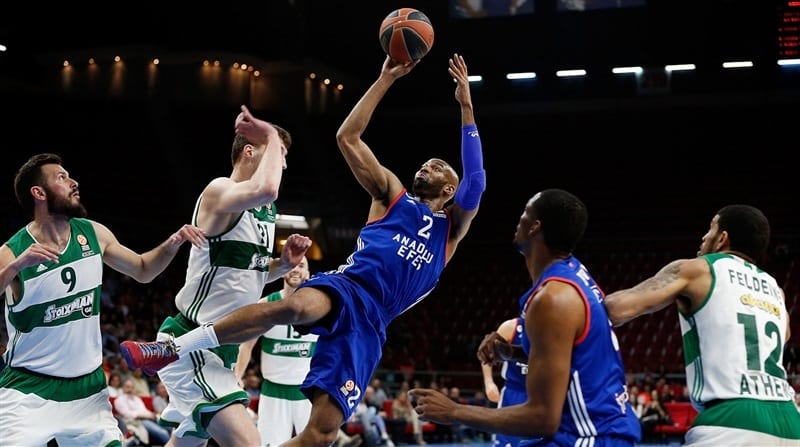 El Anadolu Efes termina un año para olvidar con victoria (91-86)