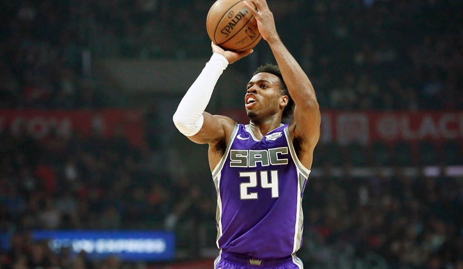 Buddy Hield, en el punto de mira de los Dallas Mavericks