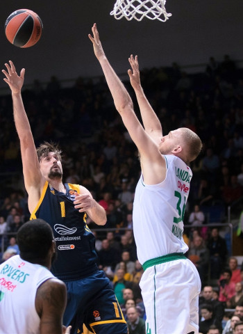Entre Shved y Jovic lideran la victoria del Khimki ante el Zalgiris Kaunas (83-74)