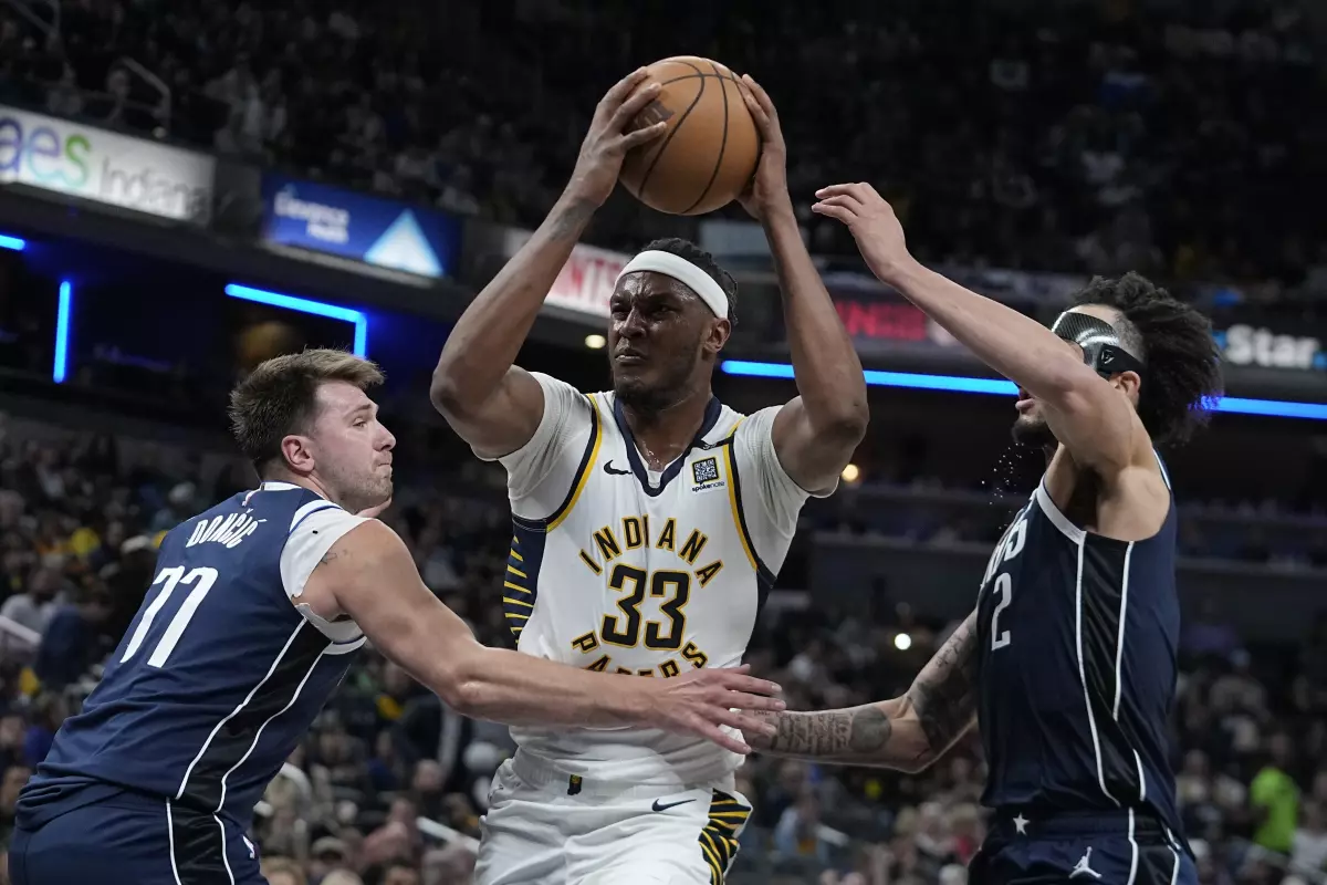 Myles Turner reduce a los Mavericks