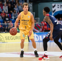 El Unicaja negocia con Kevin Pangos