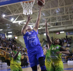 El factor cancha impulsa a los primeros clasificados