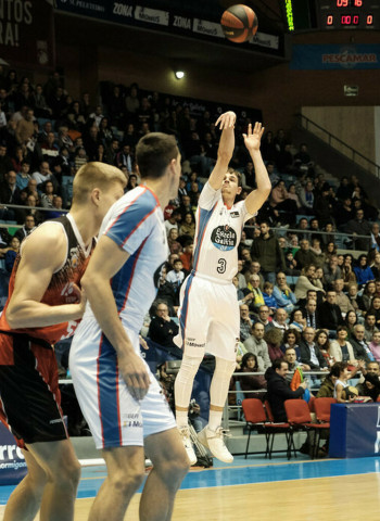 Fletcher Magee continuará su carrera en Europa con el Buducnost