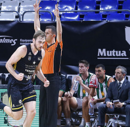Mejor inicio de la historia del CB 1939 Canarias (5-0) sobreviviendo a Tomic (35 de valoración)