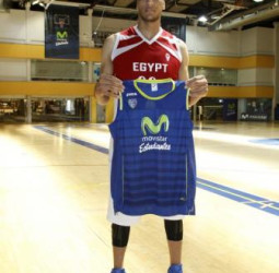 El internacional egipcio Hamad Fathi, de 2.29 metros, a prueba con Movistar Estudiantes