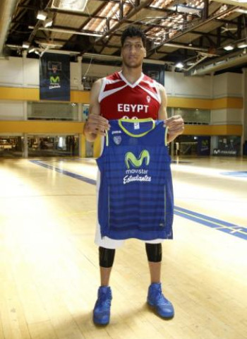 El internacional egipcio Hamad Fathi, de 2.29 metros, a prueba con Movistar Estudiantes