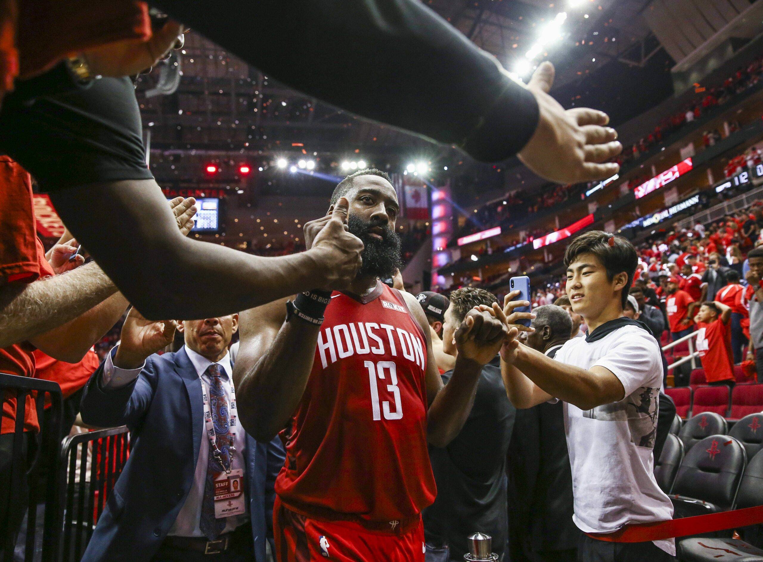 Los Rockets se hacen fuerte en Houston (108-112) y empatan la serie [2-2]