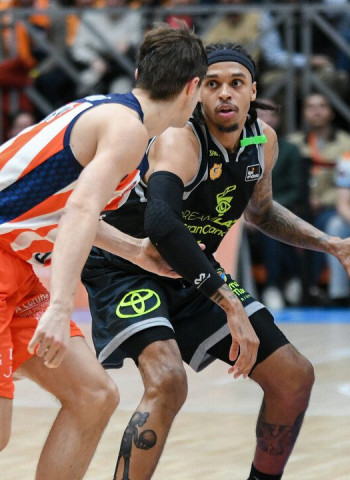 Caleb Homesley lleva al Dreamland Gran Canaria a la victoria en A Coruña (90-98)