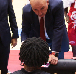 Casademont Zaragoza arranca un heroico triunfo ante Hapoel Gilboa Galil (90-91)