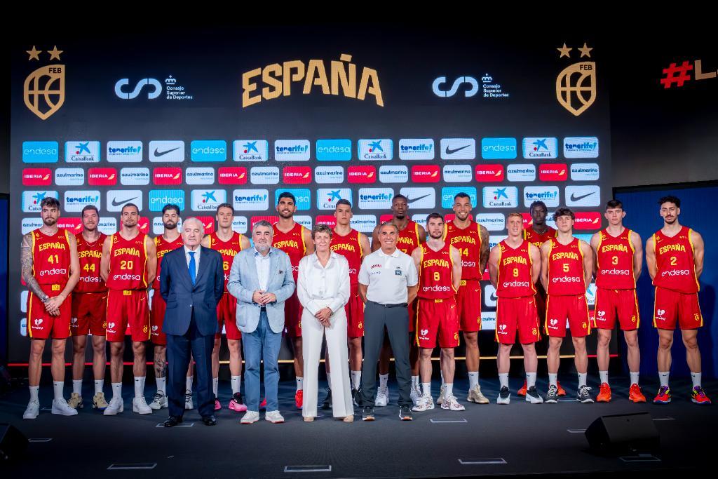 #LaFamilia se presenta en la sede de Endesa con la vista puesta en el Eurobasket 2025