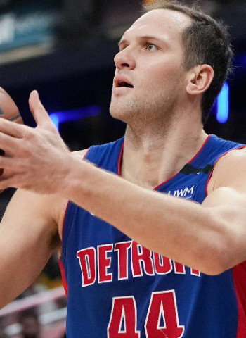 Los Knicks adquieren a Burks y Bogdanovic