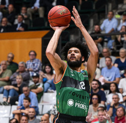 Debut del Joventut con victoria ante un duro Hapoel Tel Aviv, 78-75