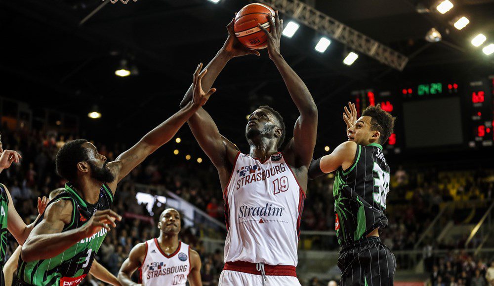 Baskonia busca un jugador que cubra la marcha de Poirier y recuperará al cedido Fall