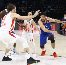 El Anadolu Efes confirma su superioridad ante el Estrella Roja (85-70)