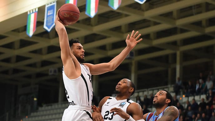 Trent Lockett, puntos exteriores para el Baloncesto Sevilla