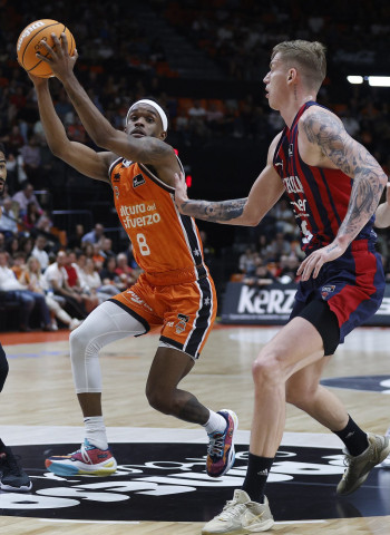 Valencia Basket - Baskonia: Espectáculo intermitente con victoria visitante tras doble prórroga (125-128)
