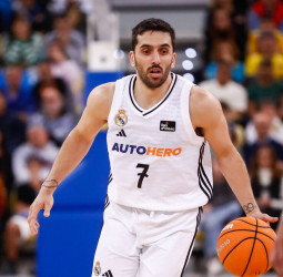 Victoria Sólida del Real Madrid sobre Dreamland Gran Canaria, 54-69