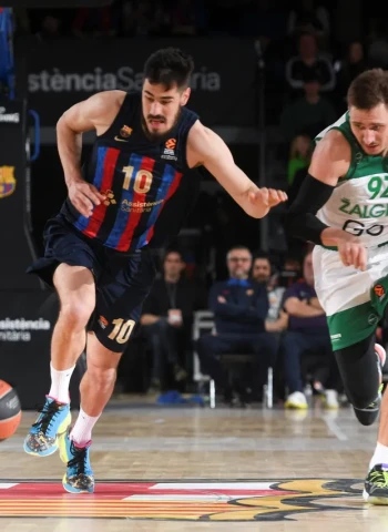 Un soberbio Mirotic lidera la victoria del Barça ante Zalgiris (93-74)