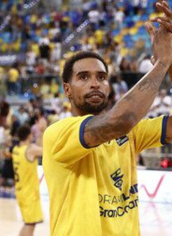 El Dreamland Gran Canaria se luce en su estreno (97-92)