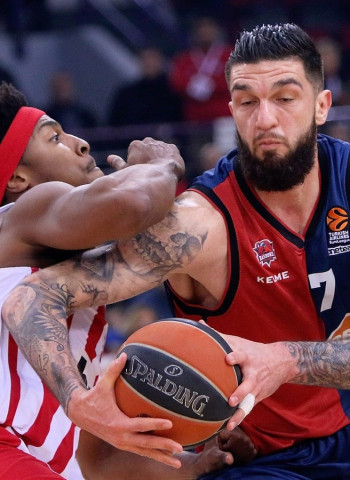 KIROLBET Baskonia roza la hazaña en el Pireo (91-87)