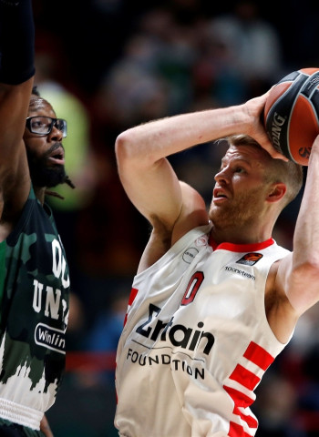 El Olympiacos gana en la prórroga en Kazán (84-87)