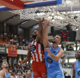 El Leyma Coruña se impone ante el Río Breogán, 70-65