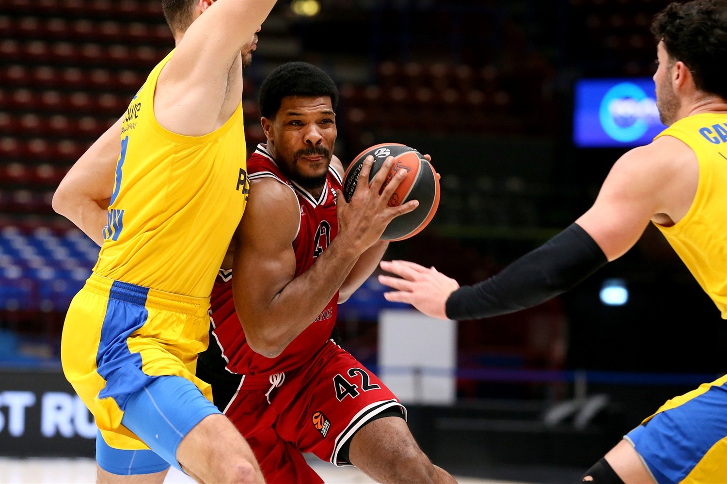 Kyle Hines deja entrever que esta podría ser su última temporada