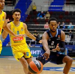 Loyd lidera al Zenit ante el ALBA (75-66)