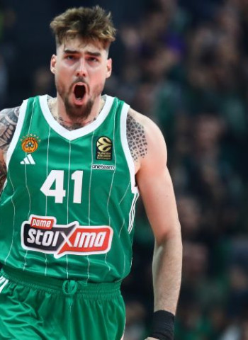 Juancho se consagra, Panathinaikos remonta y vence a Efes, 87-83 [1-0]
