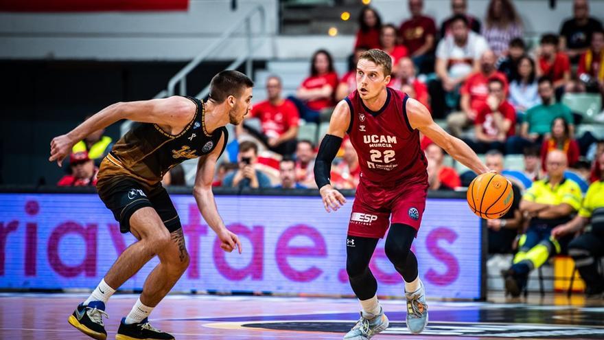 El UCAM Murcia se estrena con contundencia, 72-47