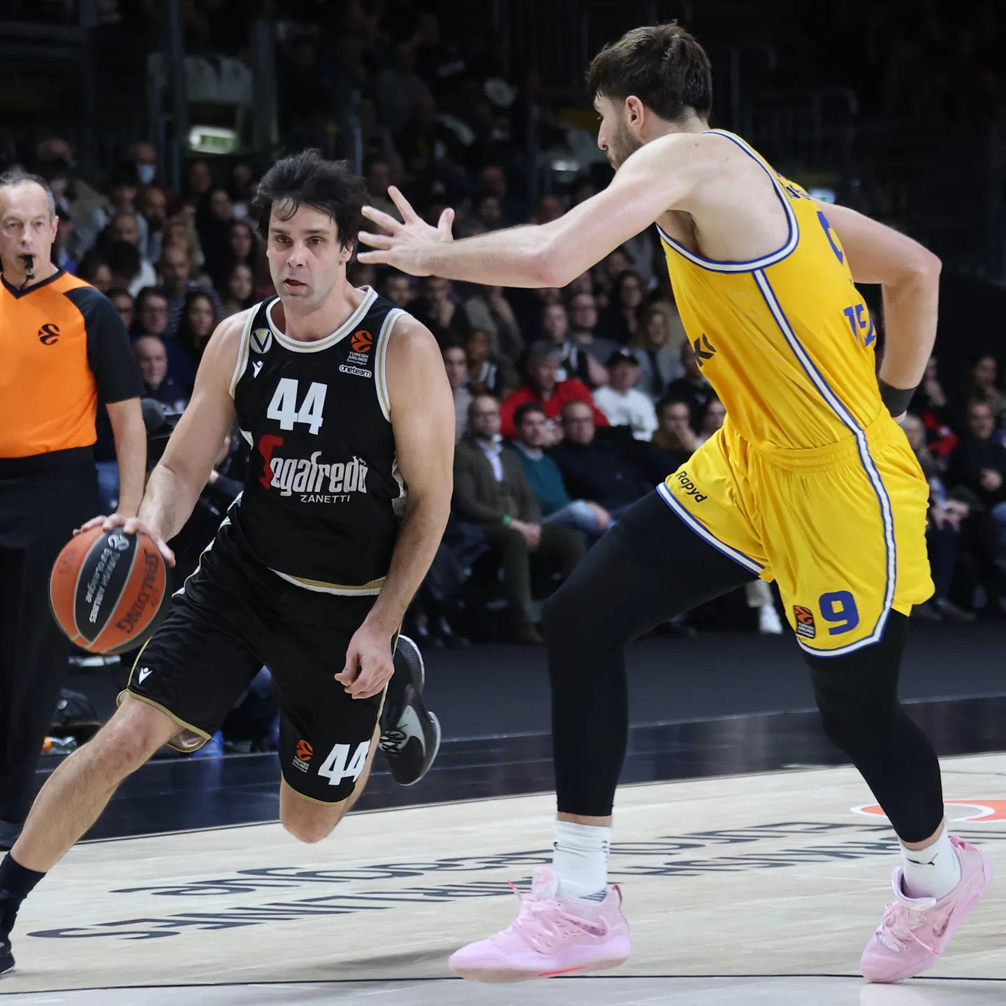 Virtus supera al Maccabi para completar una semana perfecta, 78-73
