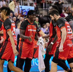 Coviran Granada coge aire a costa del Gran Canaria (80-66)