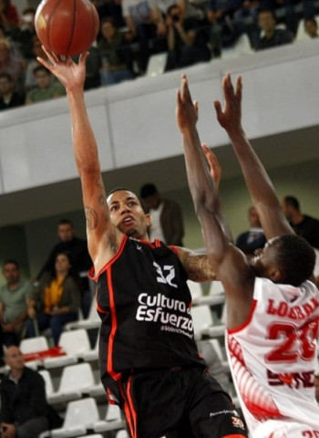 Una mala segunda parte condena a Valencia Basket ante el AS Mónaco (76-63)