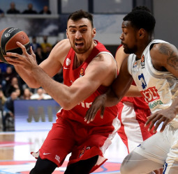 Nikola Milutinov y Olympiacos cierran el acuerdo