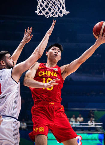 Yongxi Cui ficha por los Brooklyn Nets