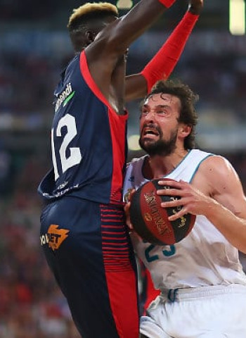 El Madrid vence en Vitoria (78-83) y pone el (2-1) en la final
