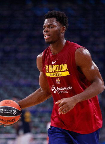 Traspasan los derechos de James Nnaji a los New York Knicks