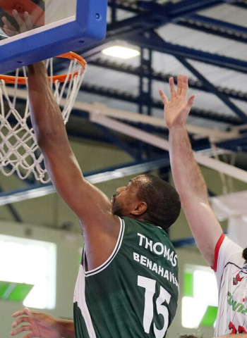 Unicaja no da opción a Coviran Granada (74-118)