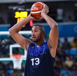 Boris Diaw no descarta una posible vuelta a Europa