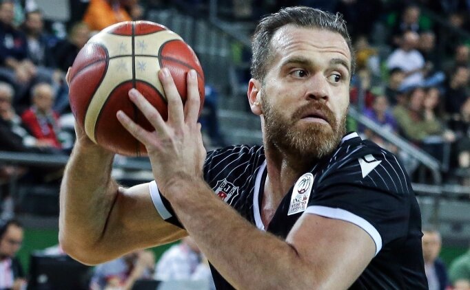 Oguz Savas ficha por el Bursaspor