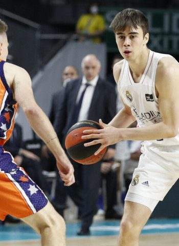 Núñez, el cuarto más joven en Playoff