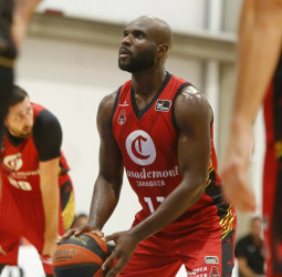 Casademont Zaragoza estrena su pretemporada con victoria (87-71)