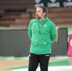 Joan Plaza: "Queremos ir a Madrid a merecernos ganar y a competir los 40 minutos"